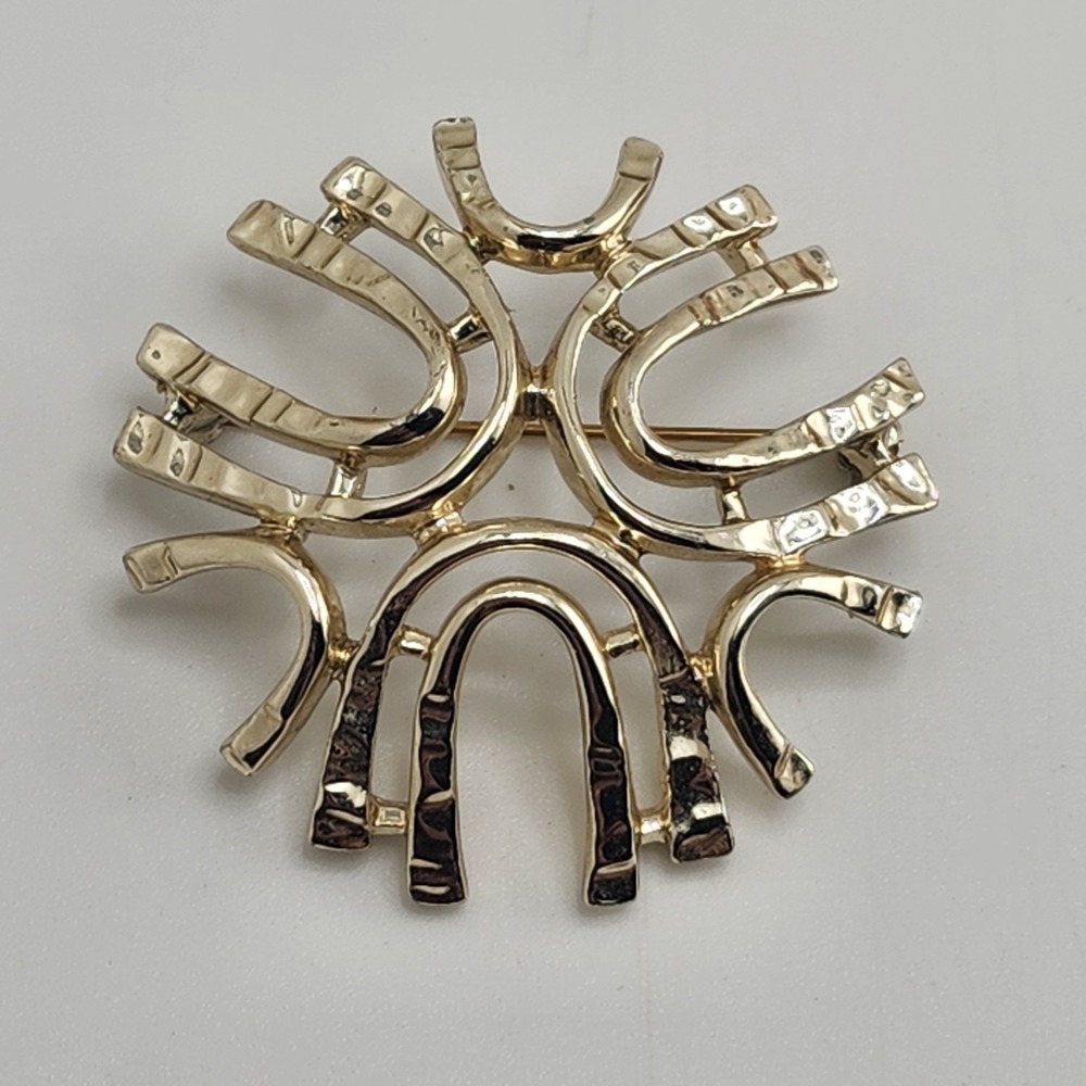 Vintage Signed Sarah Coventry Sea Sprite 1972‎ Brooch Goldtone Pin